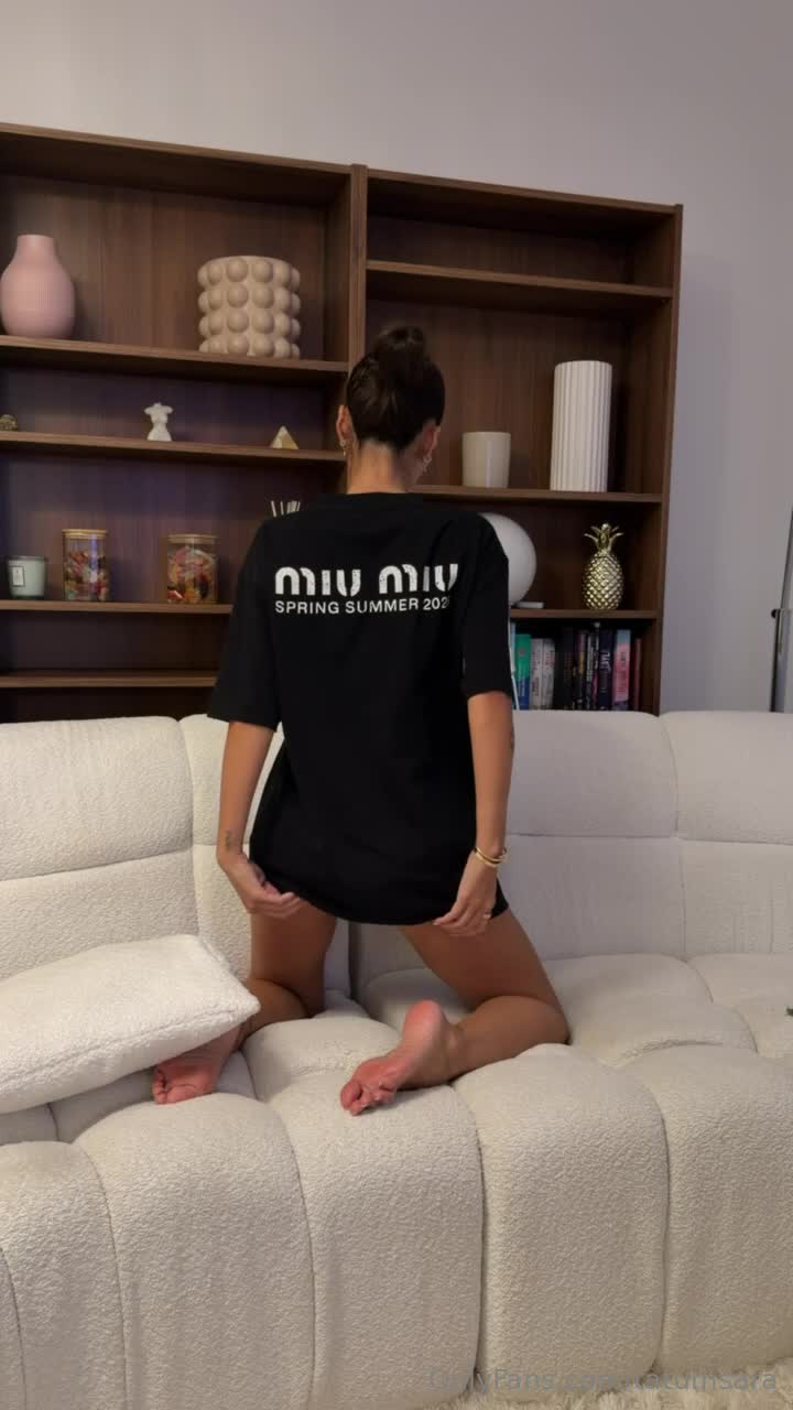 Tatum Sara — Nude In Living Room thumbnail