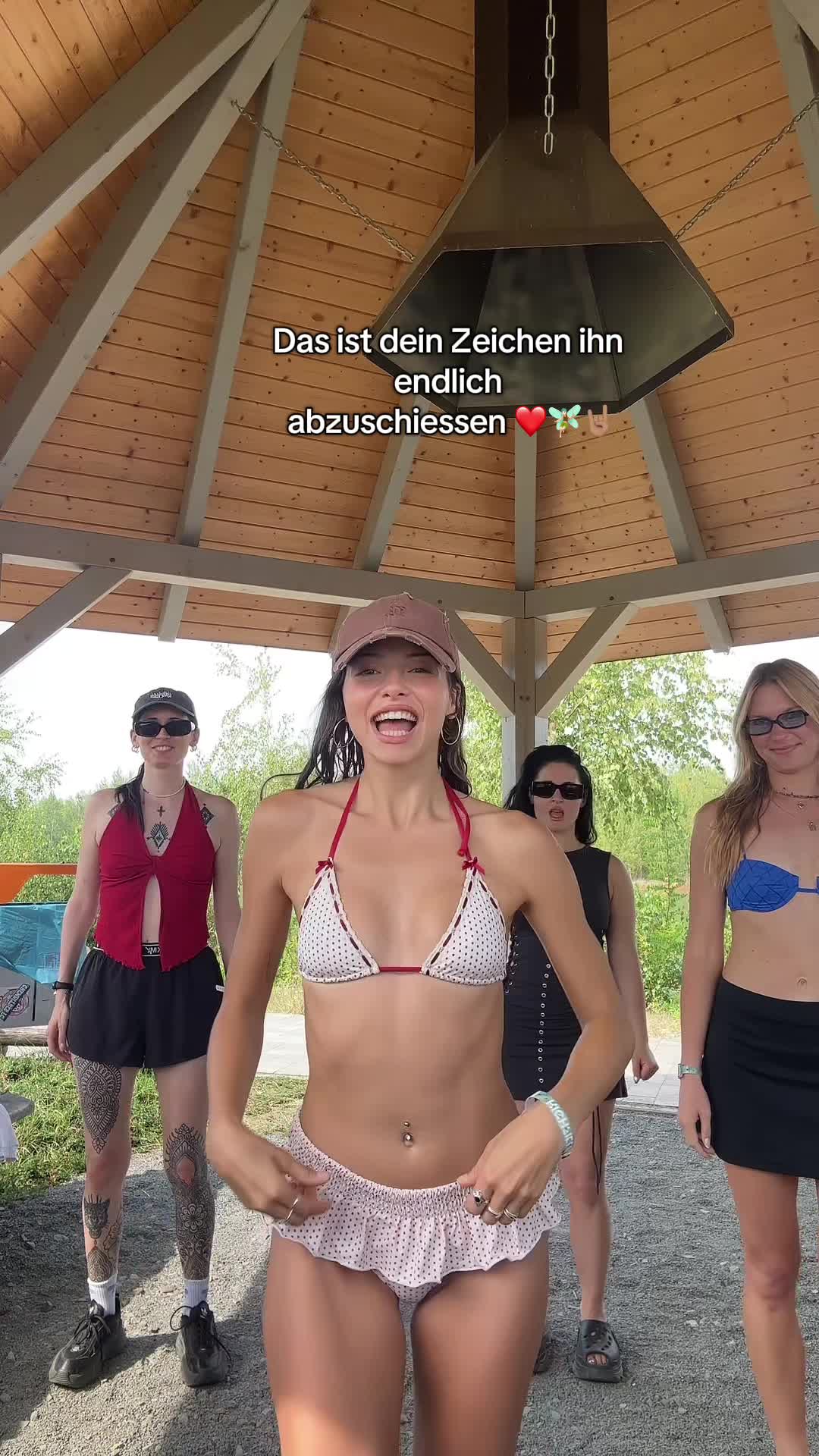 Video 1567350 from Nina Chuba