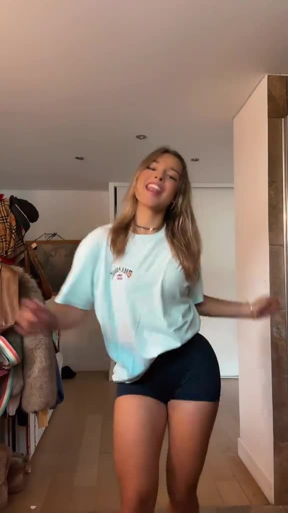 Video 1576531 from Perle_btr