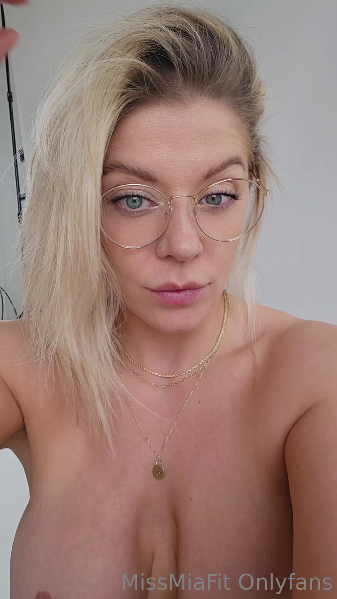 Video 1576680 from Mia Sand