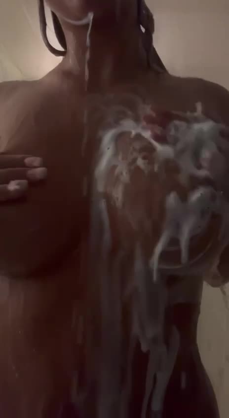 Paula Schubart — Nude In Bathroom thumbnail