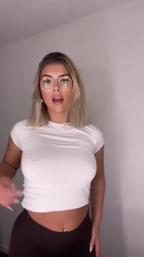 Video #1577384 thumbnail