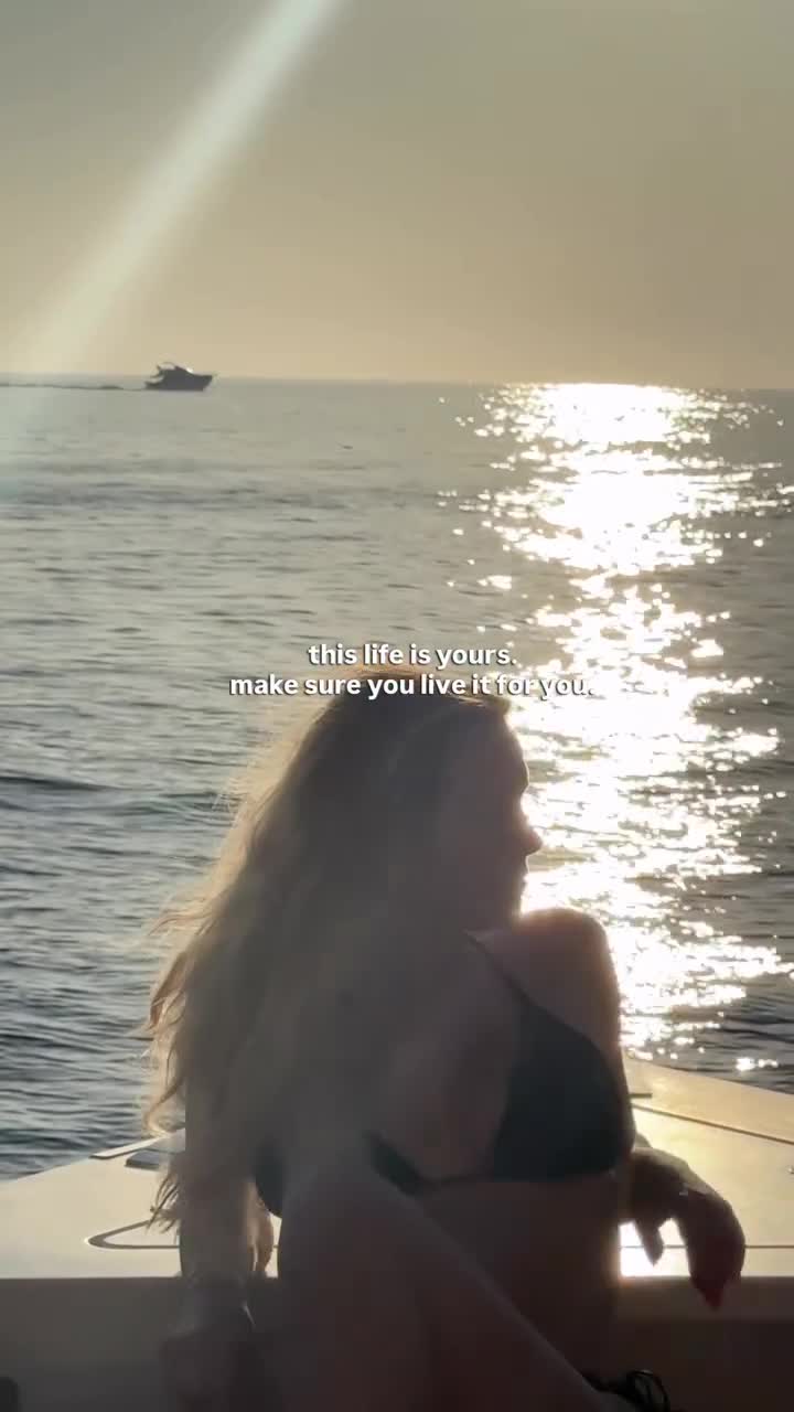 Video 1581222 from Dagi Bee