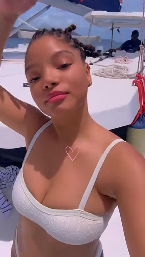 Video 1581376 from Halle Bailey