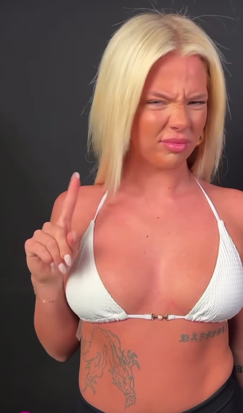 Elaine Victoria — White Crop Top In Boat thumbnail