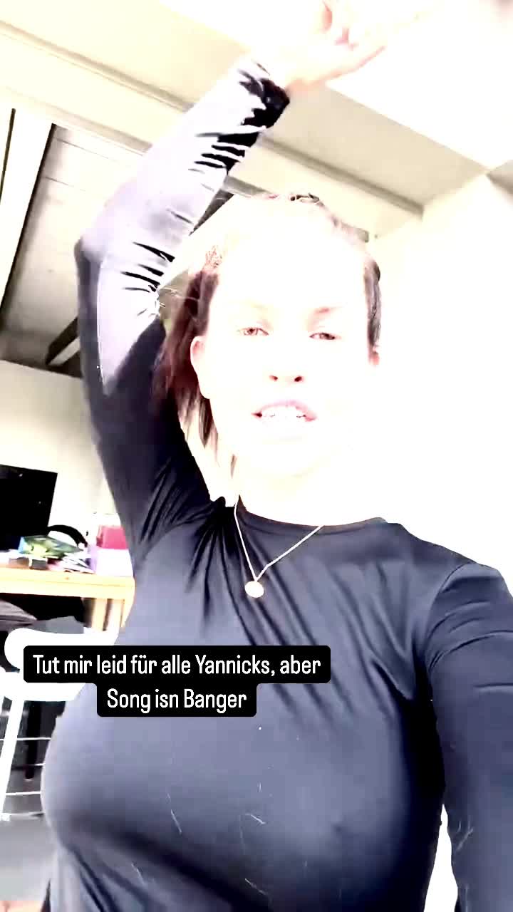 Video 1585783 from Ines Anioli