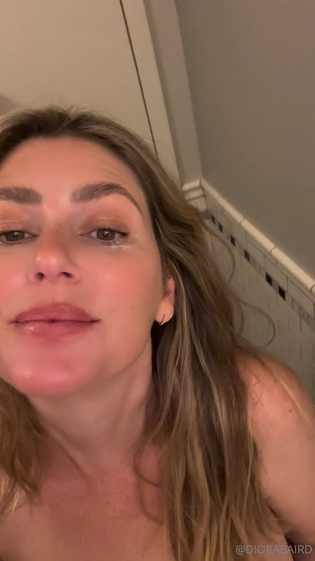 Video 1589379 from Diora Baird