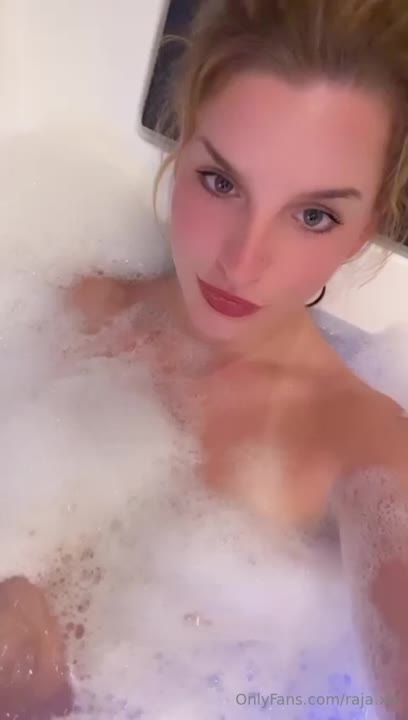 Raja Meissner — Nude In Bathroom thumbnail