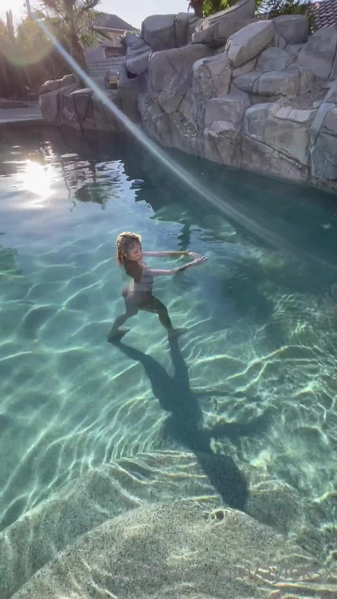 Video 1590383 from Ayleks