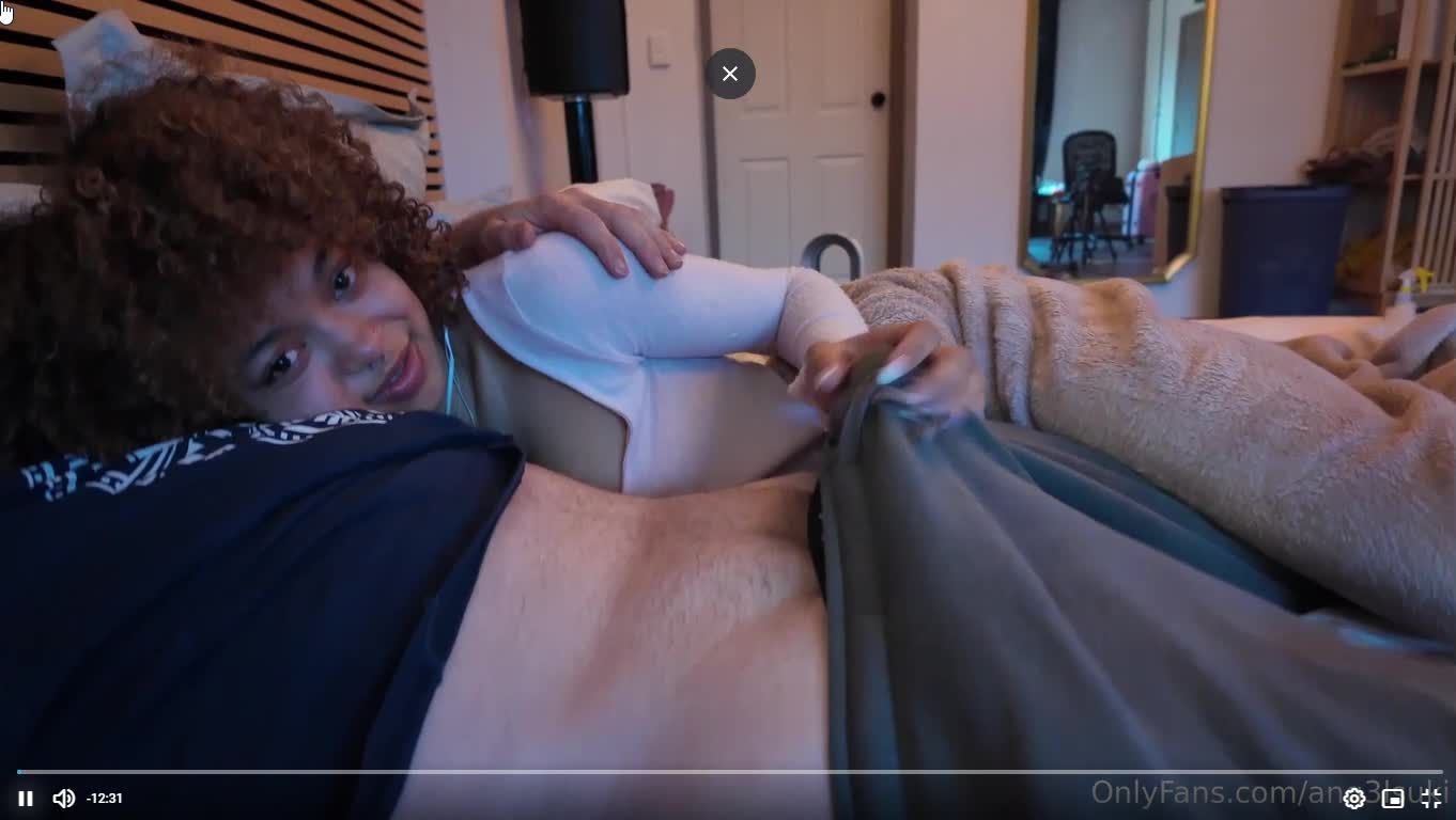 Suki Chan — Nude In Bedroom thumbnail