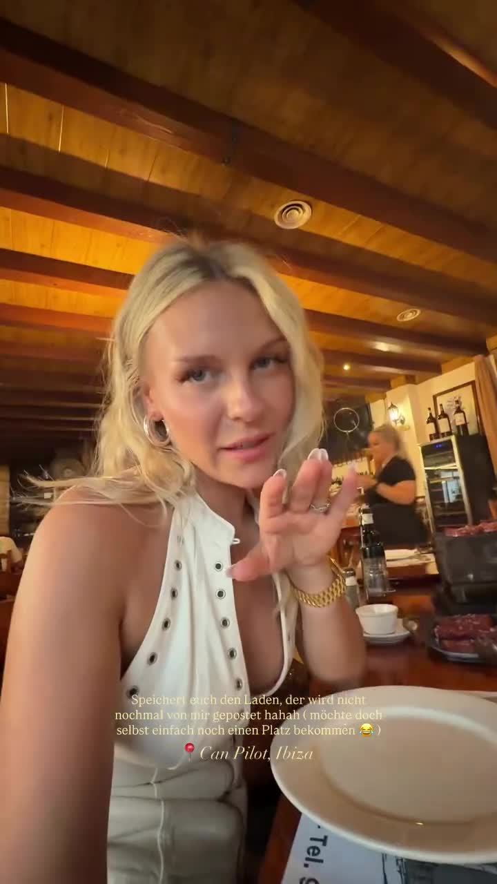 Video 1594502 from Dagi Bee