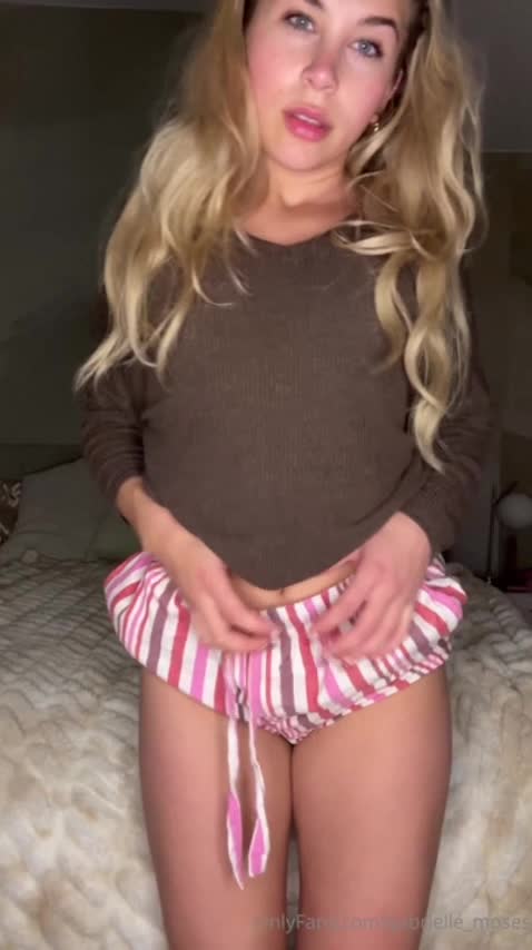 Video 1597652 from Gabrielle Moses