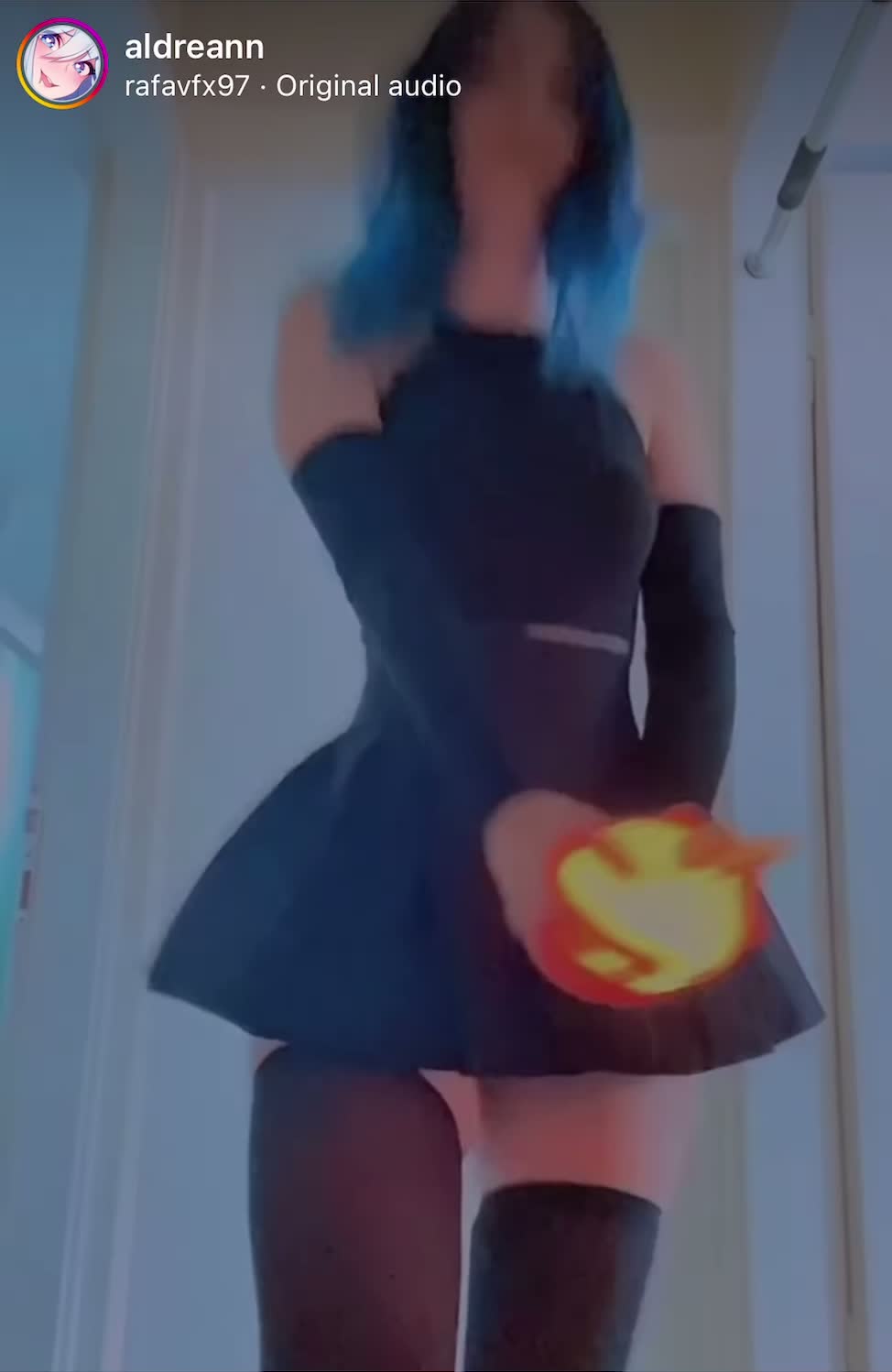 Aldreann — Skirt In Doorway thumbnail