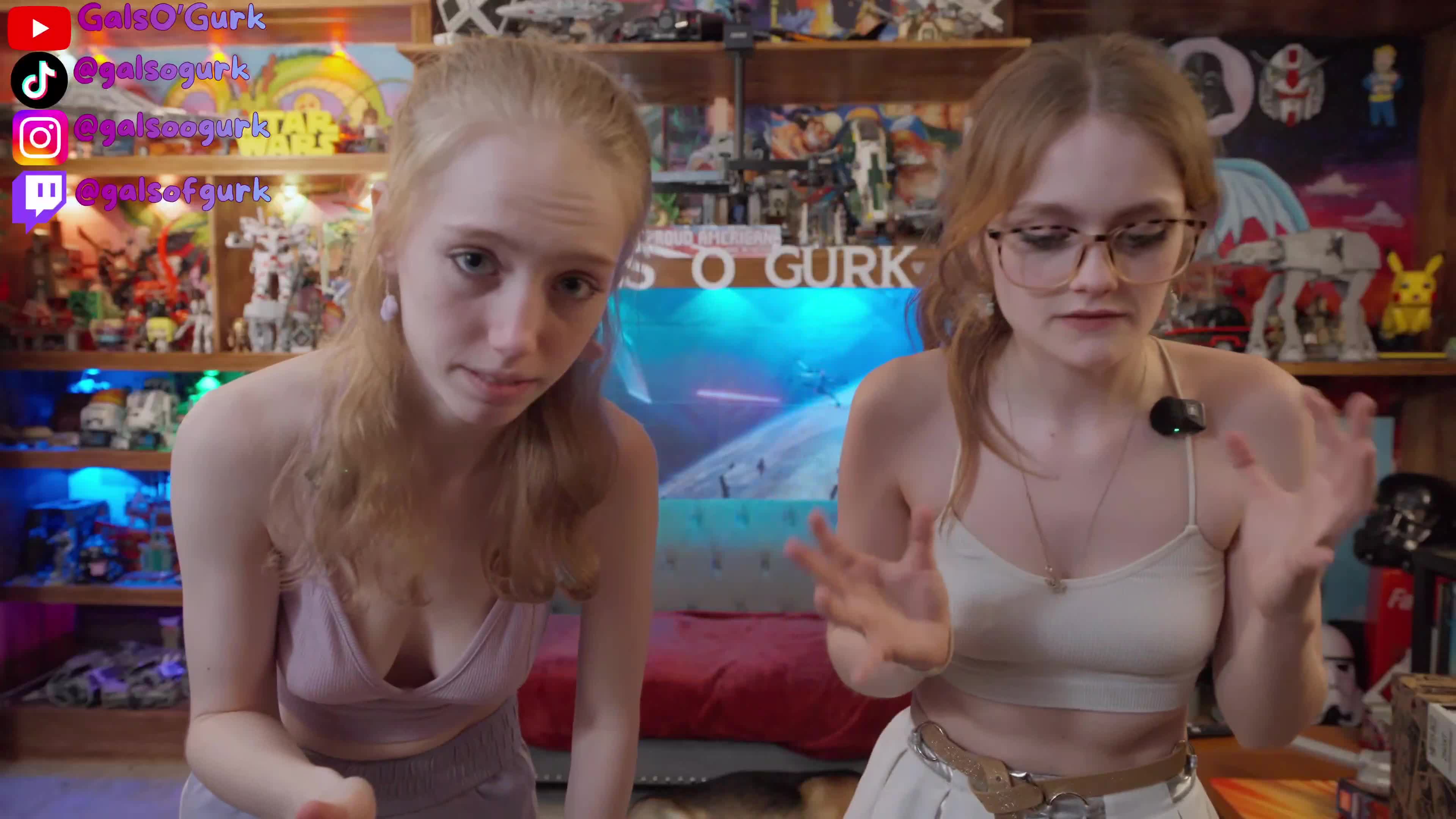 Gals o Gurk — Topless In Club (2) thumbnail