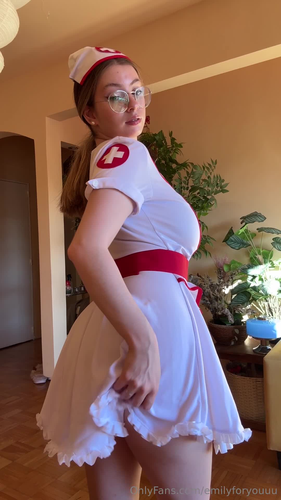 Victoriaramxs / — Nurse Costume thumbnail