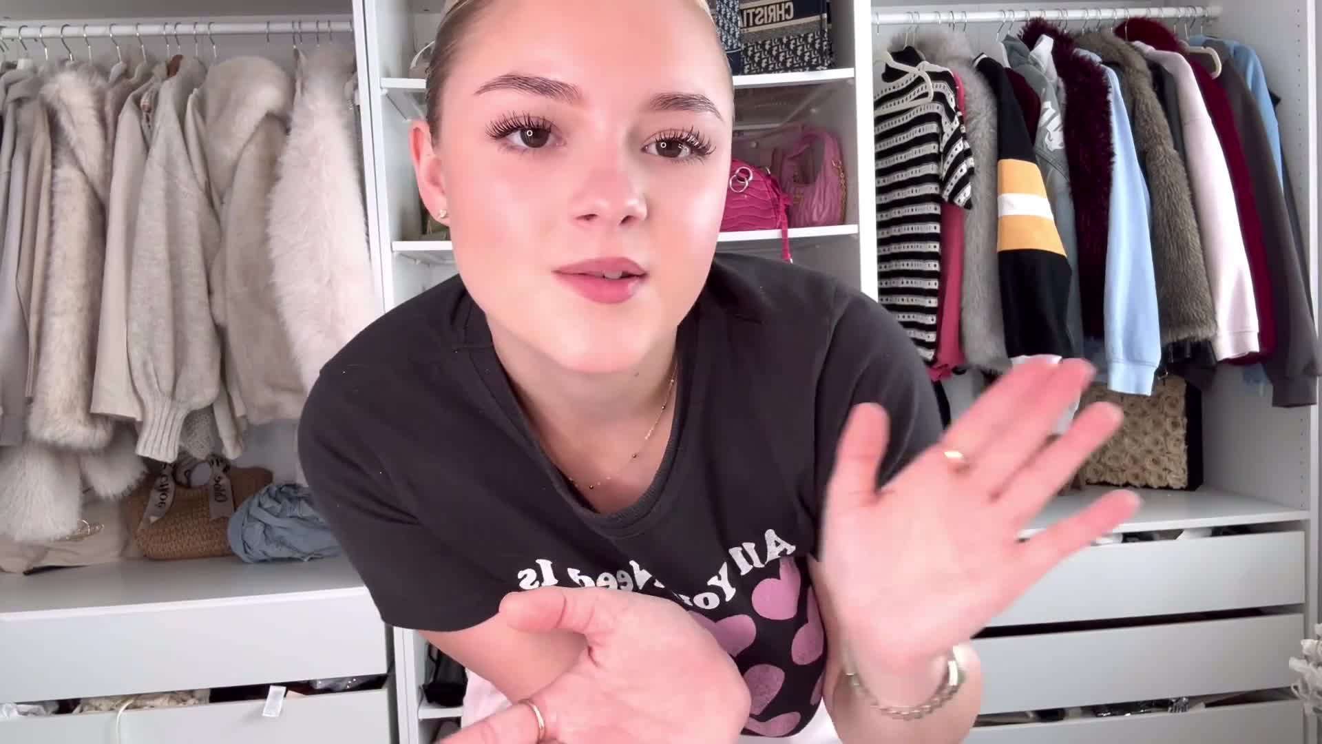 Video 1621104 from Marsdenit