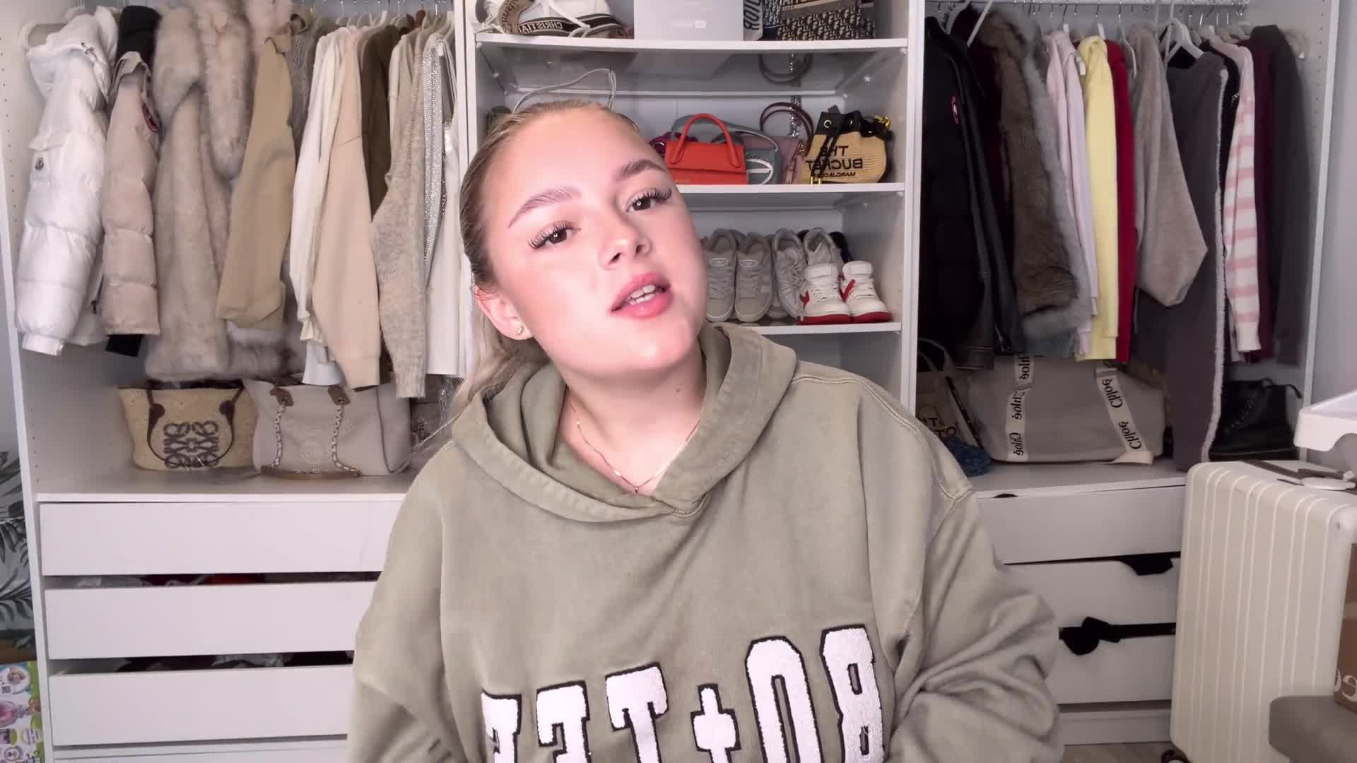 Video 1621207 from Marsdenit