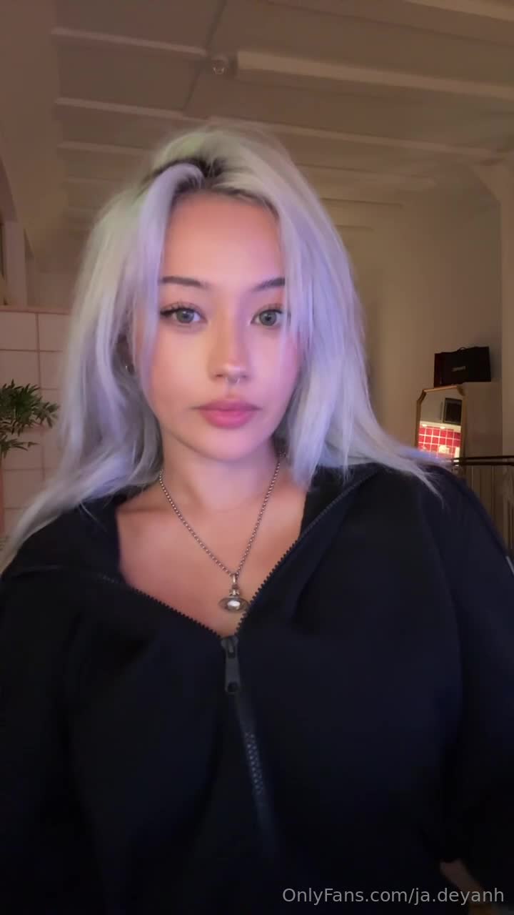 Video 1623782 from JadeyAnh | vylerria