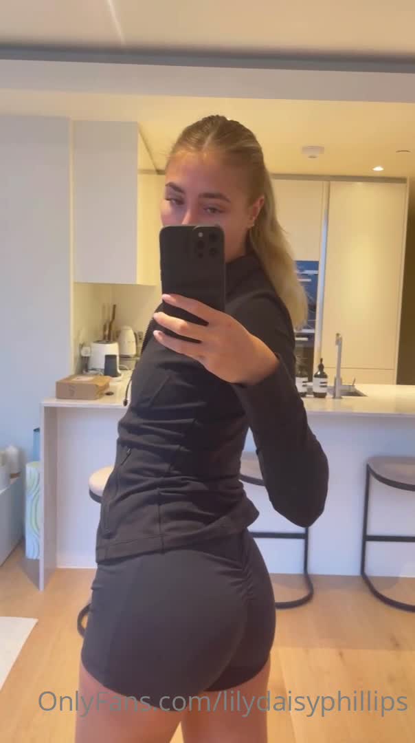 Video 1624683 from Lily Phillips