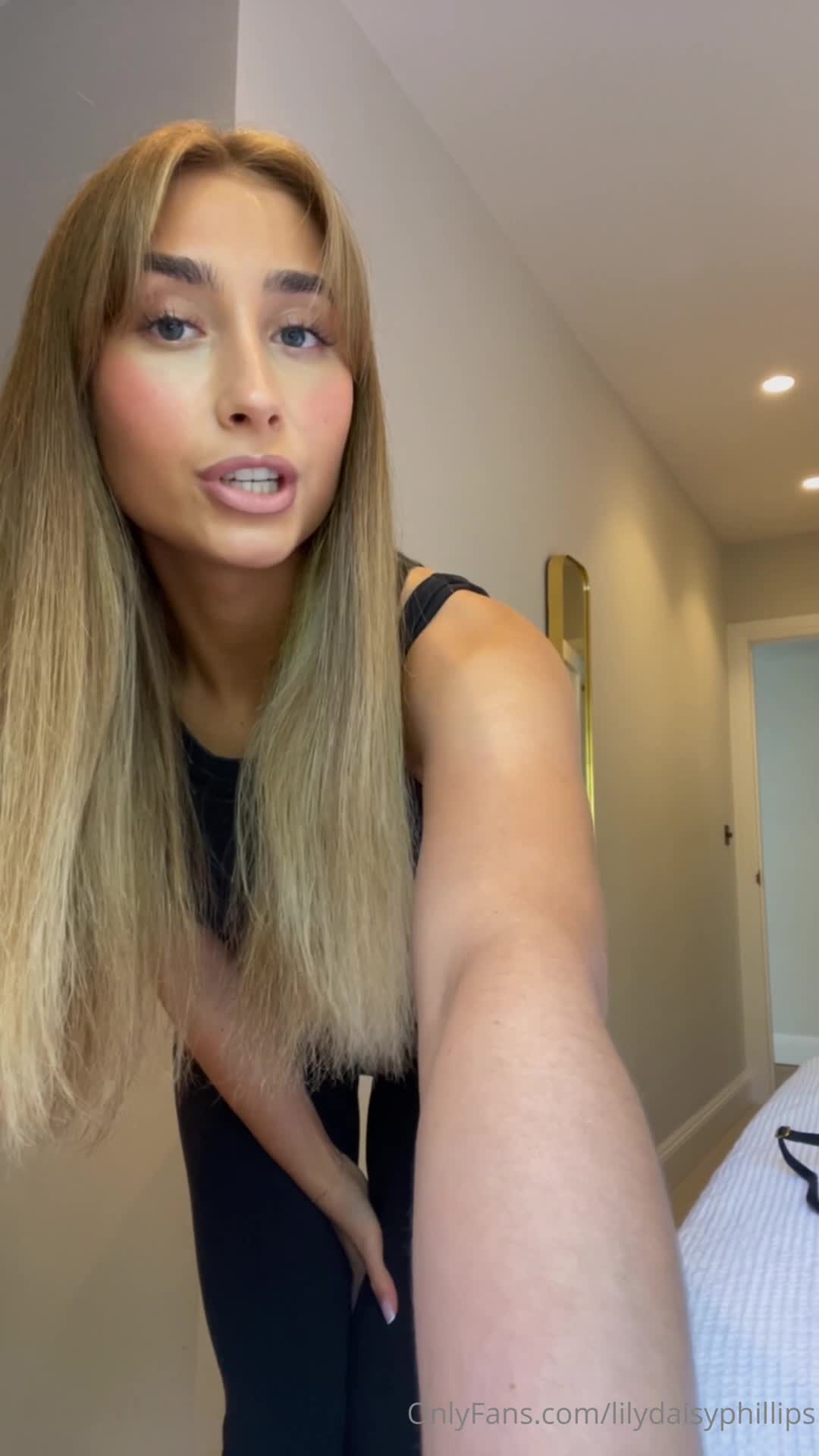 Video 1624749 from Lily Phillips