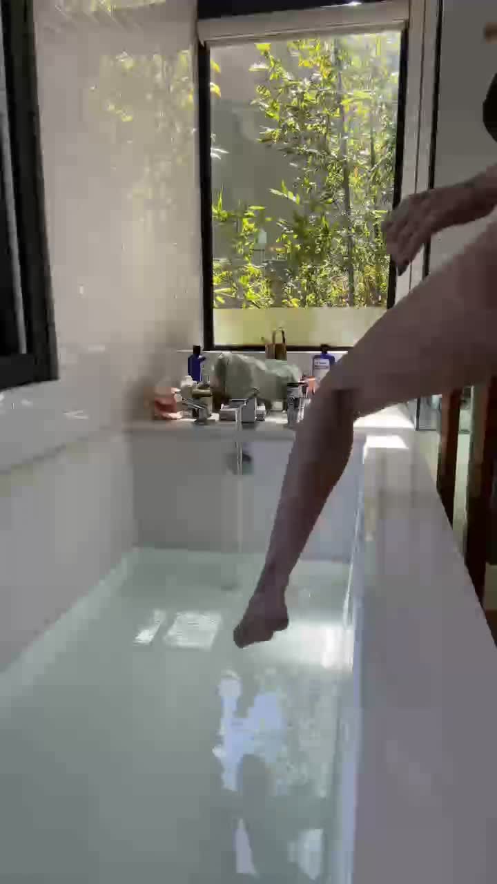Video 10098 from Elena Kamperi