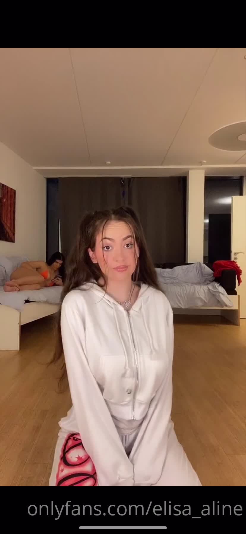 Video 12054 from Elisa Aline