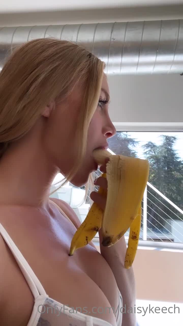 Video 12421 from Daisy Keech