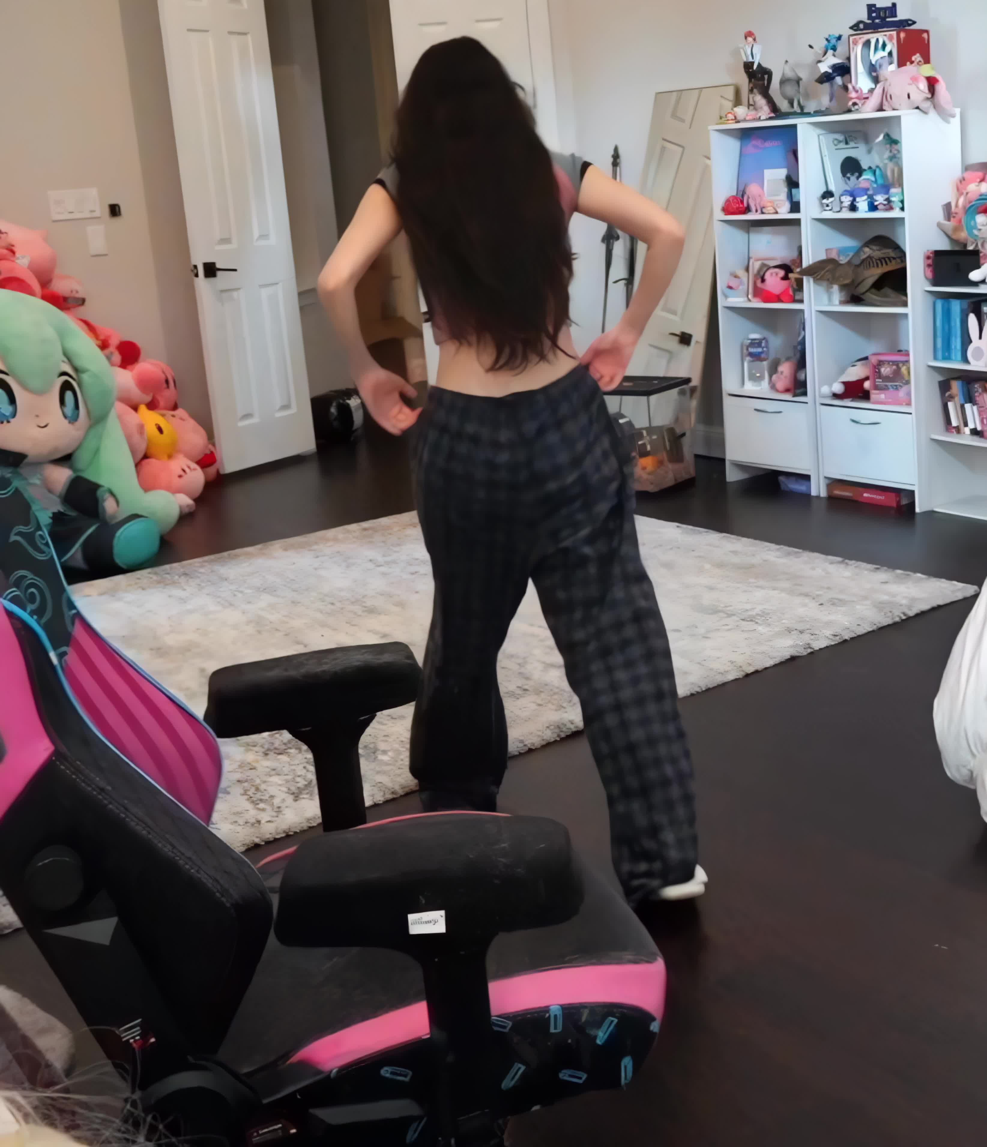 Video 12743 from Emiru