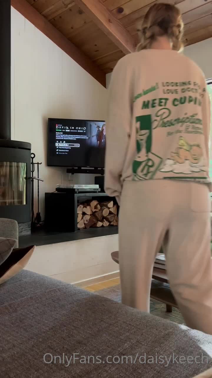 Video 12814 from Daisy Keech