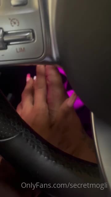 Secretmogli — Nude In A Car thumbnail