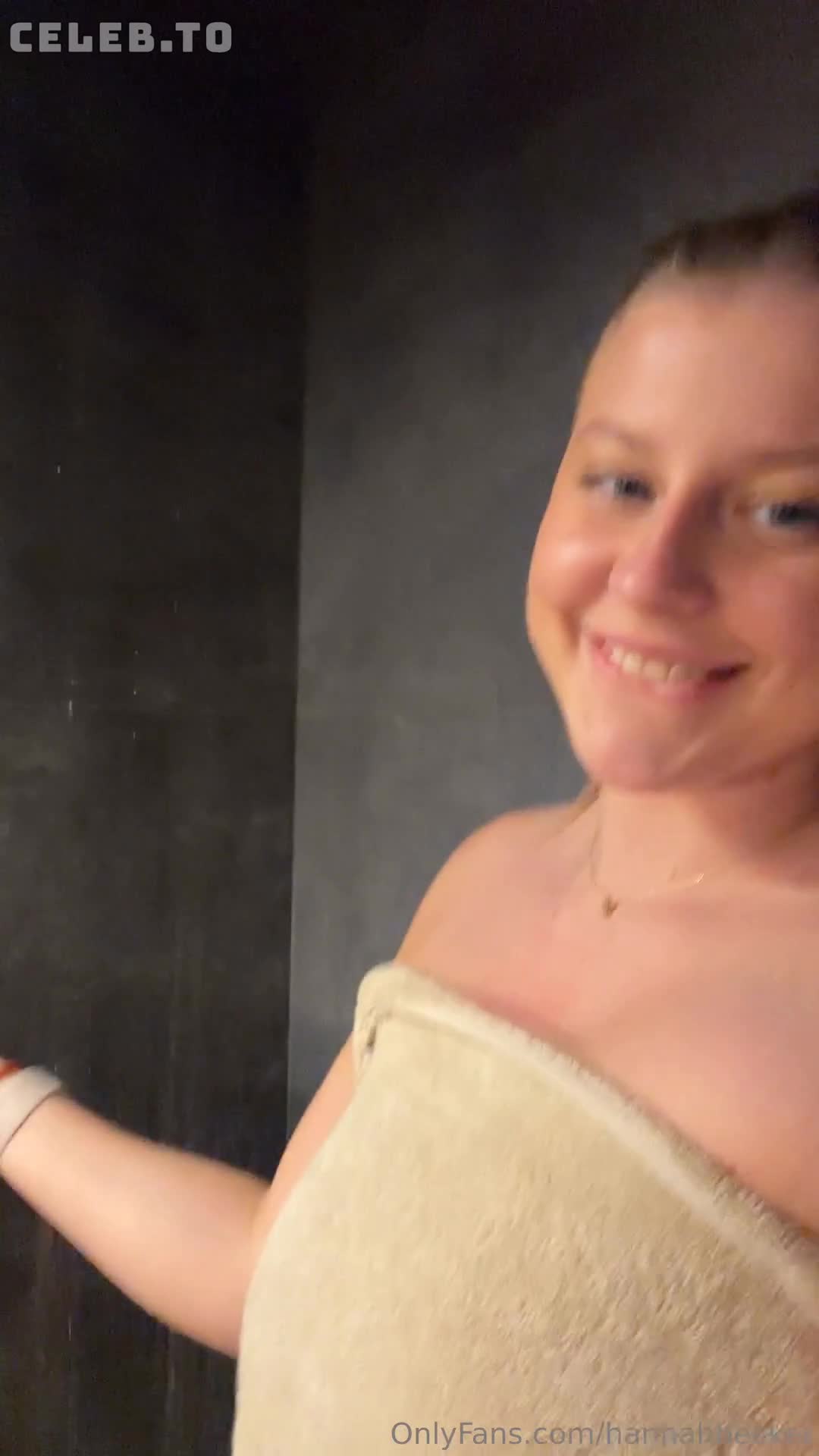 Hannah Becker — Nude In Bedroom, 1:23 thumbnail