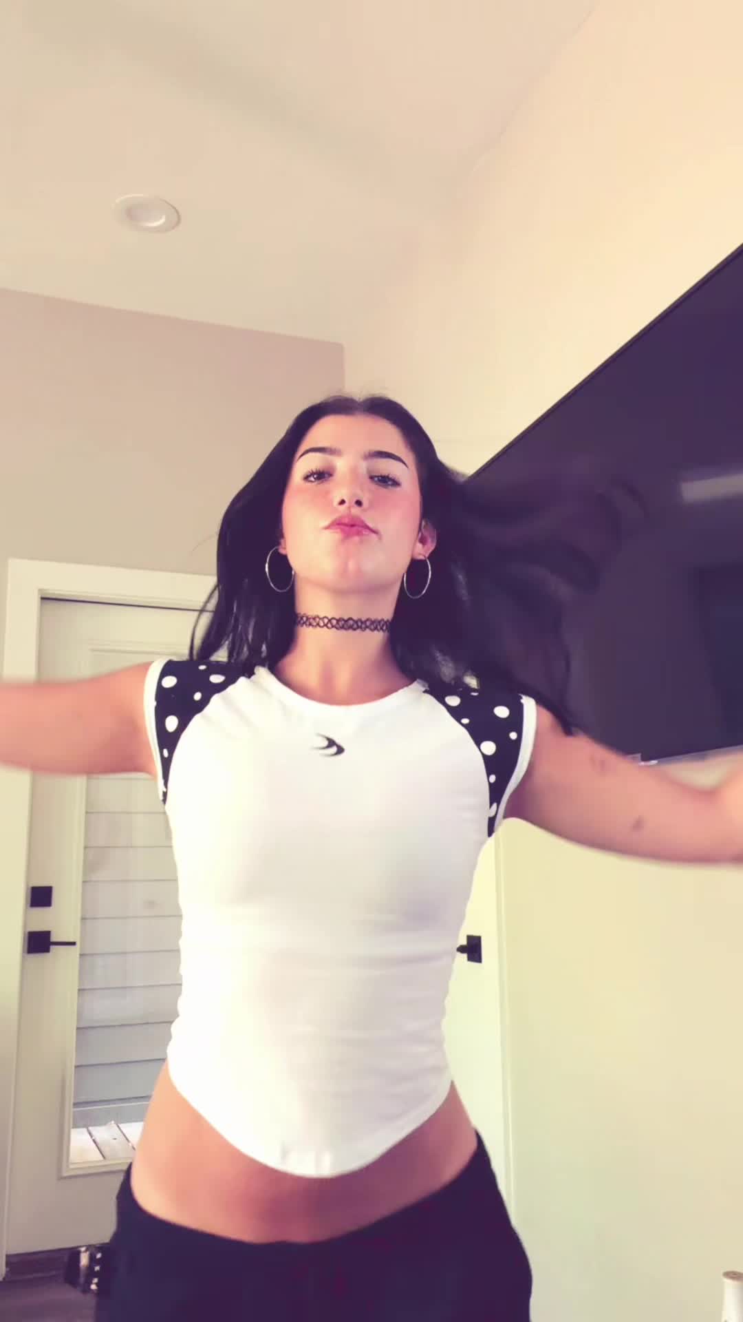 Video #1645666 thumbnail