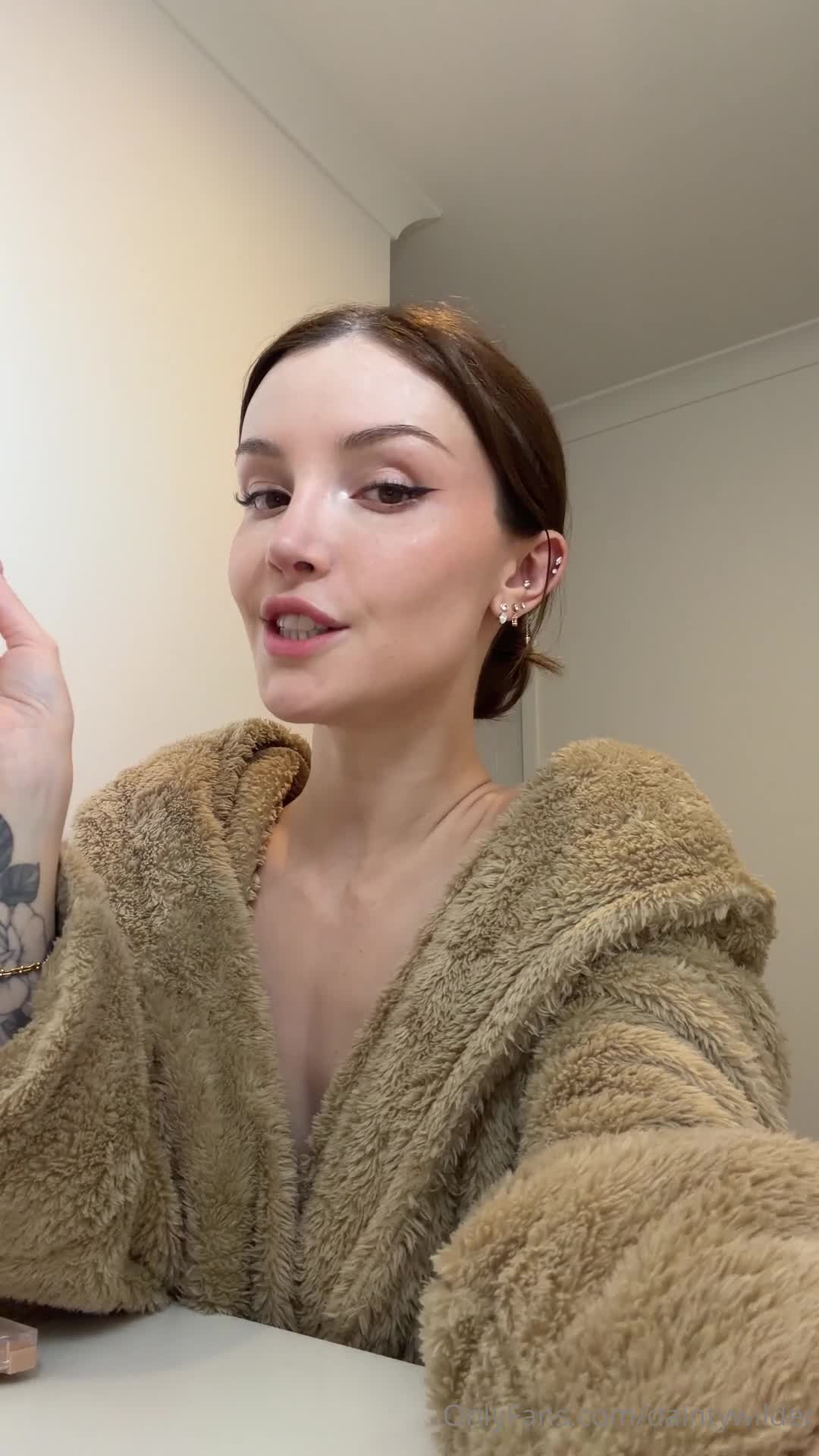 Video #1656427 thumbnail