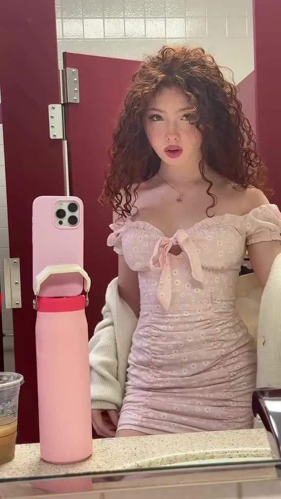 Livia Paige — Topless In Studio thumbnail