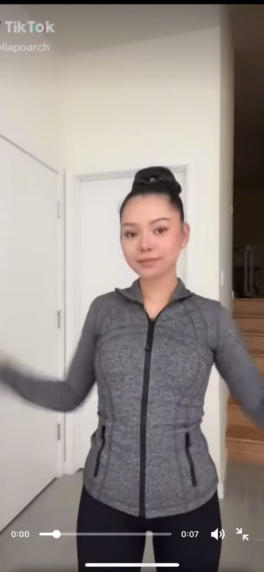 Video 14098 from Bella Poarch