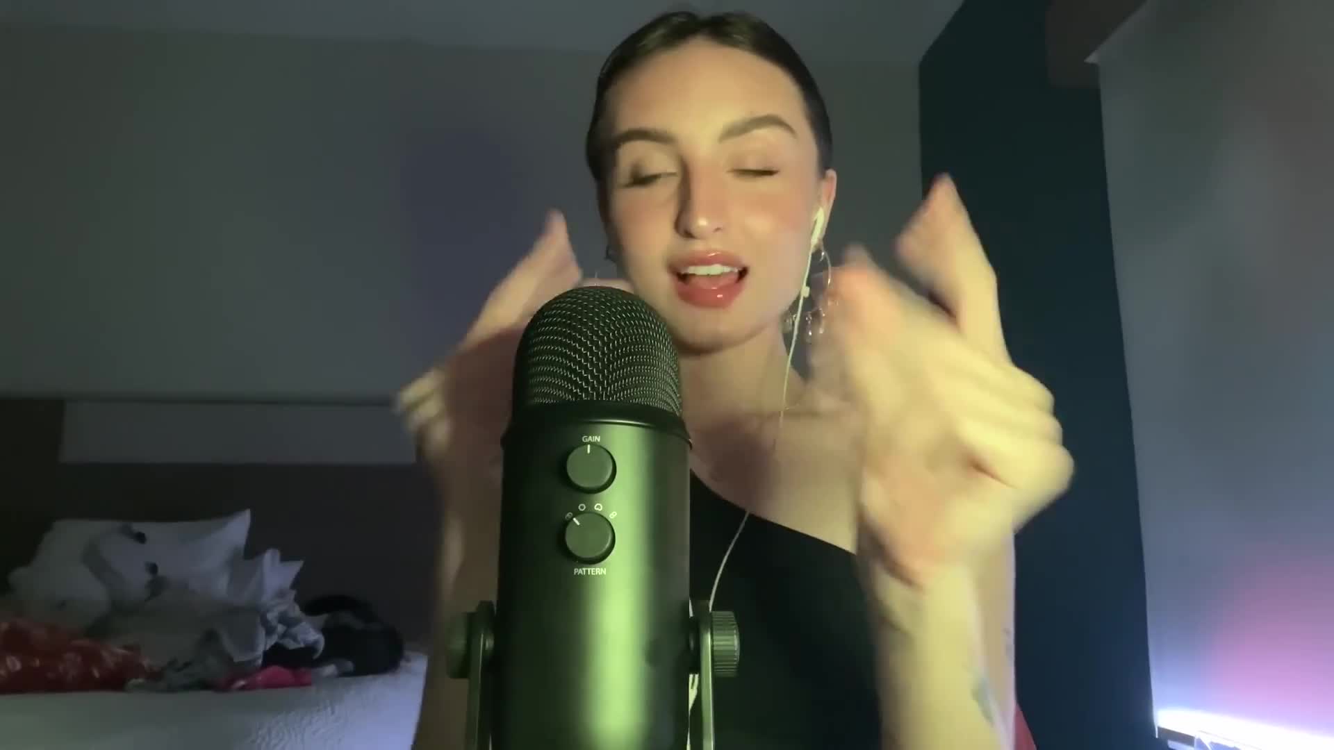 Video 1667477 from beebee ASMR