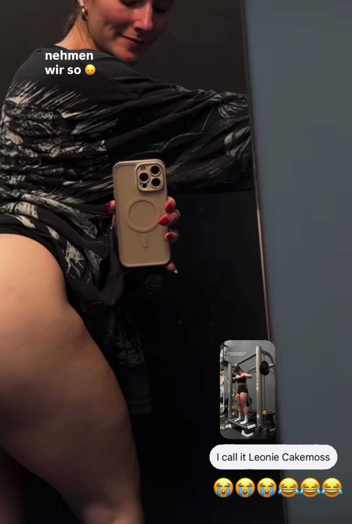Leonie Kommoss — Black Top In Studio, 0:07 thumbnail