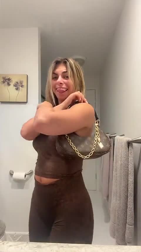 Video 1667928 from gaby_zola