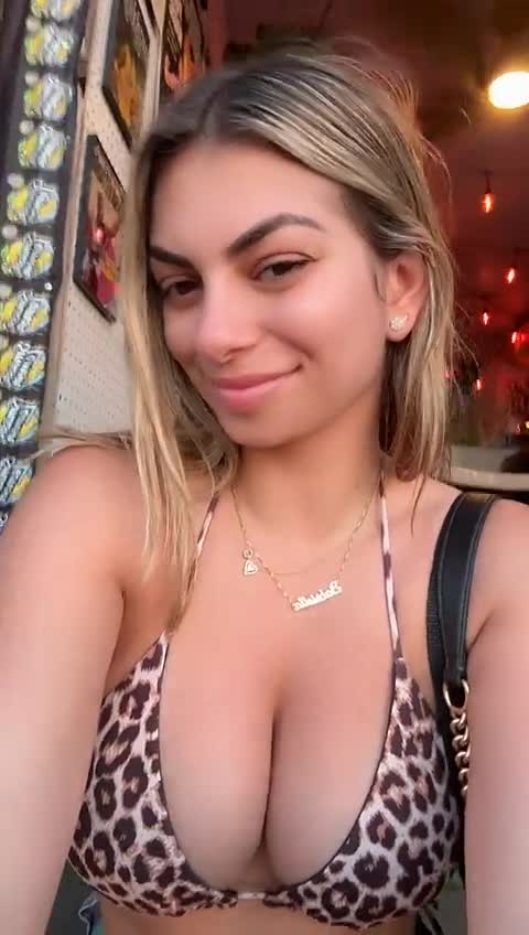 Video 1668082 from gaby_zola