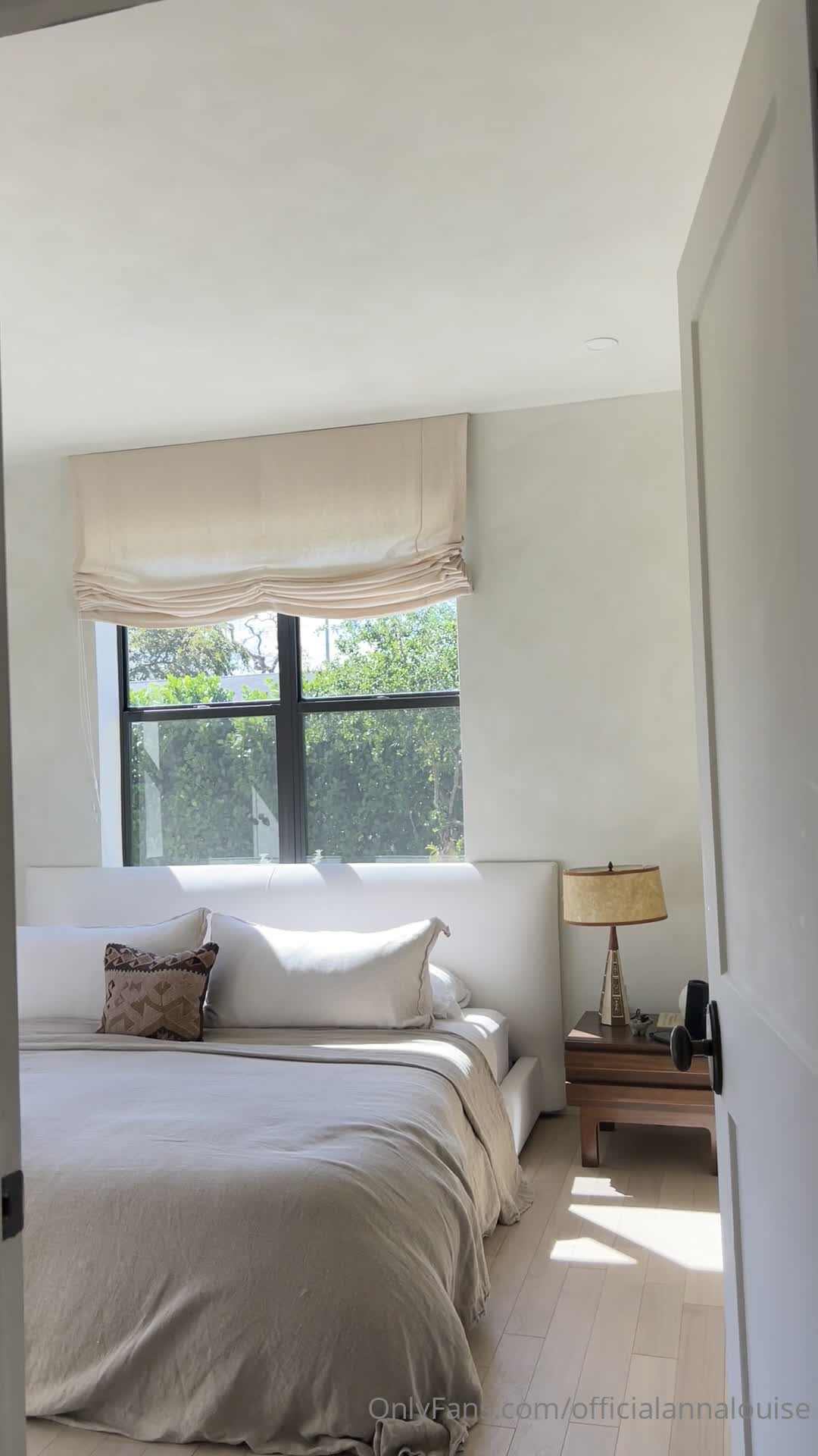Video 1668290 from Anna Louise Austin