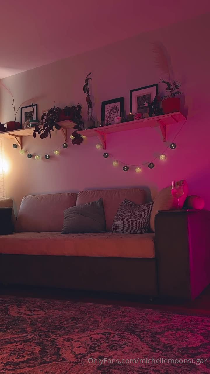 Ellie Land — Nude In Bedroom, 4:49 thumbnail