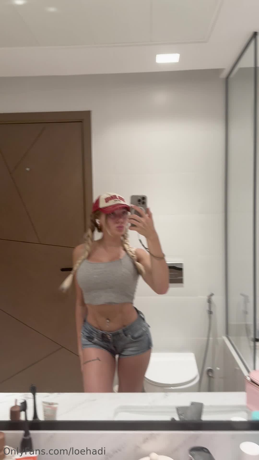 Video 1672375 from Loenihadi