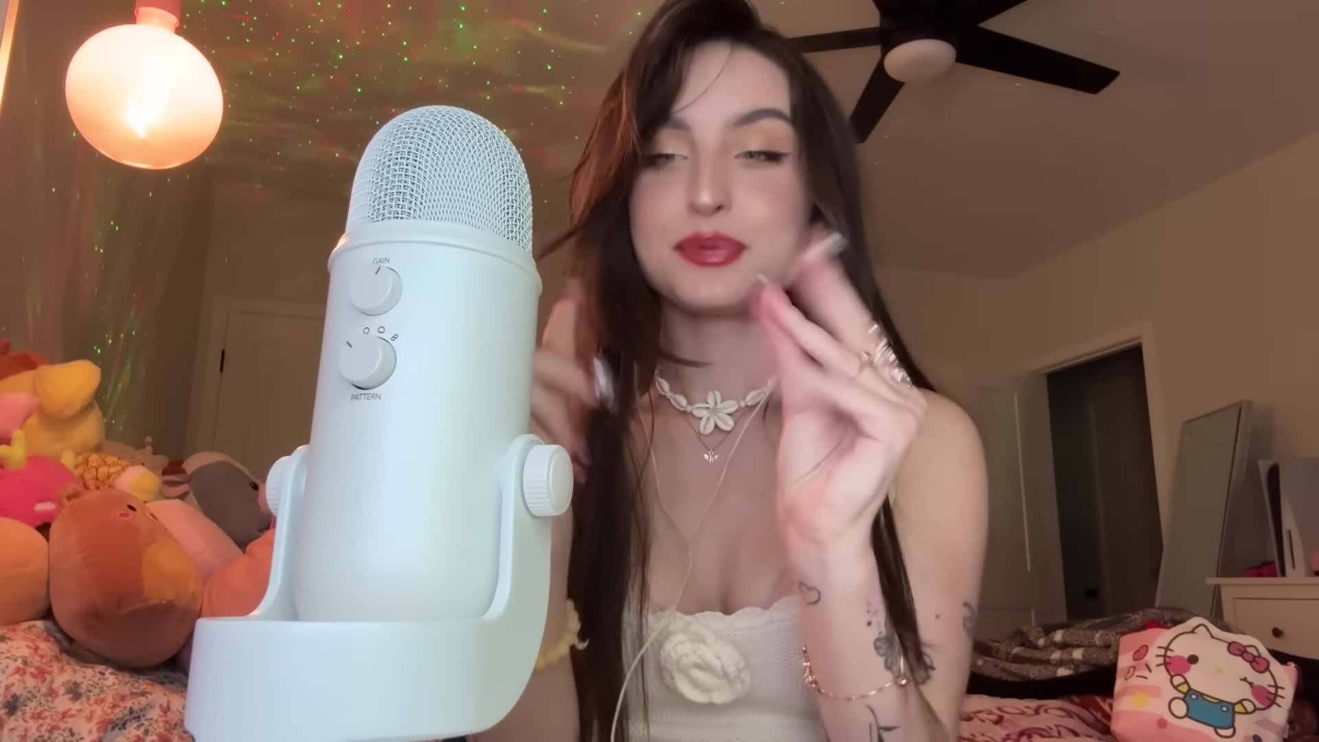 Video 1676551 from beebee ASMR
