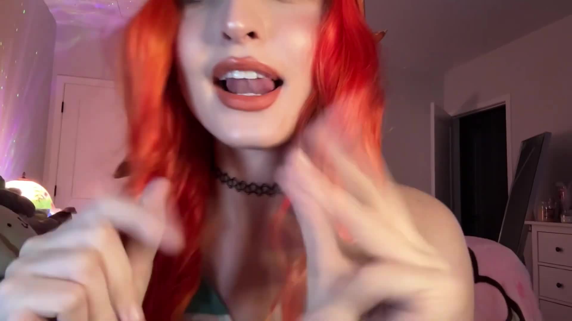 Video 1676575 from beebee ASMR