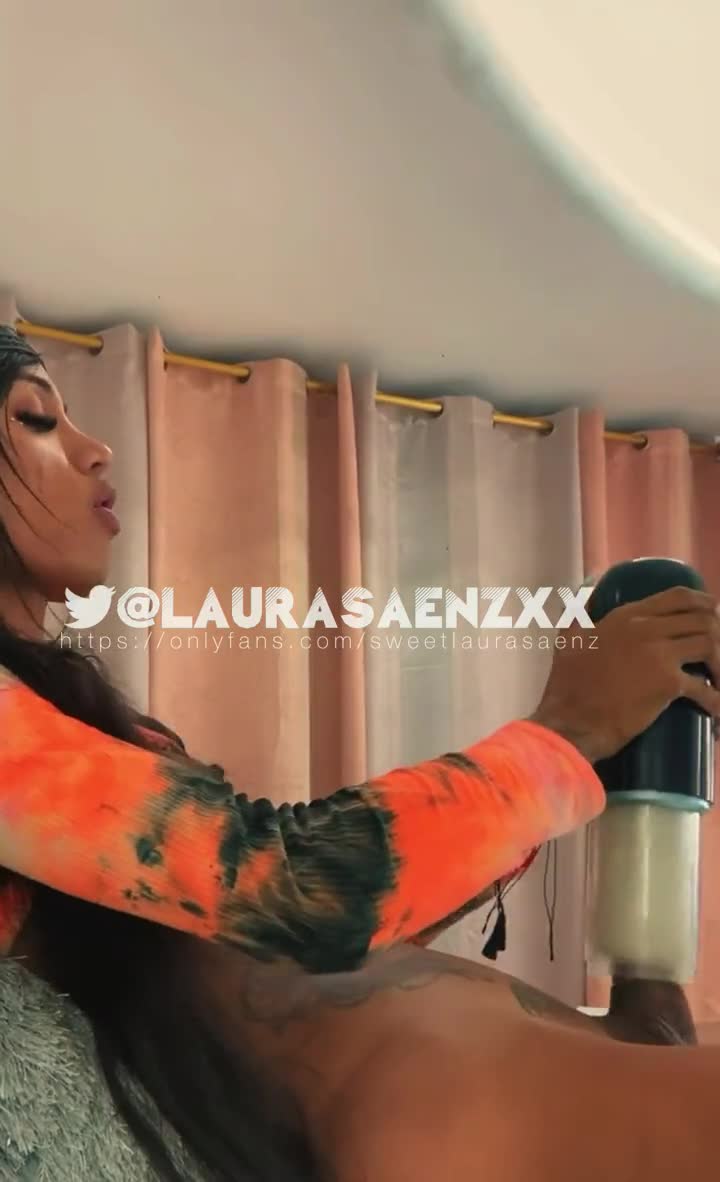 Video 1679538 from Laura Saenz