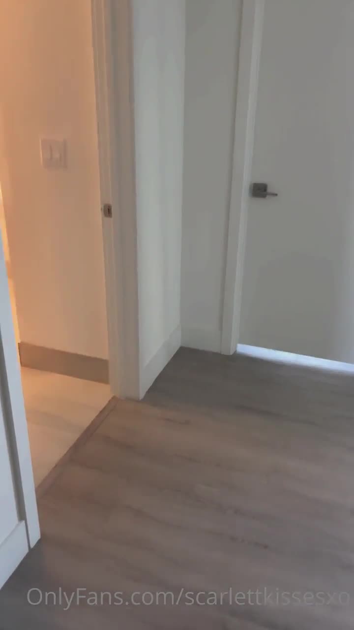 Video 1680392 from Scarlett Kisses