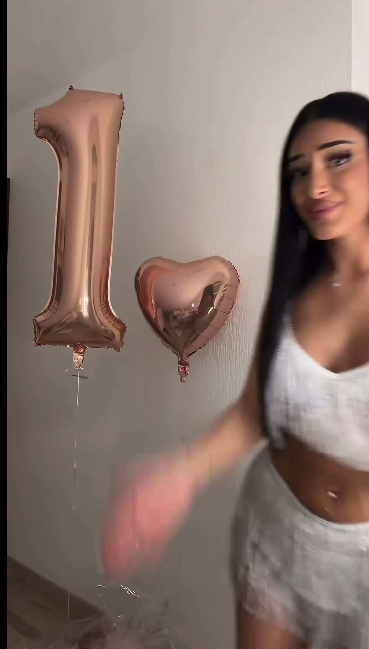 Video 1695200 from Vinoschh