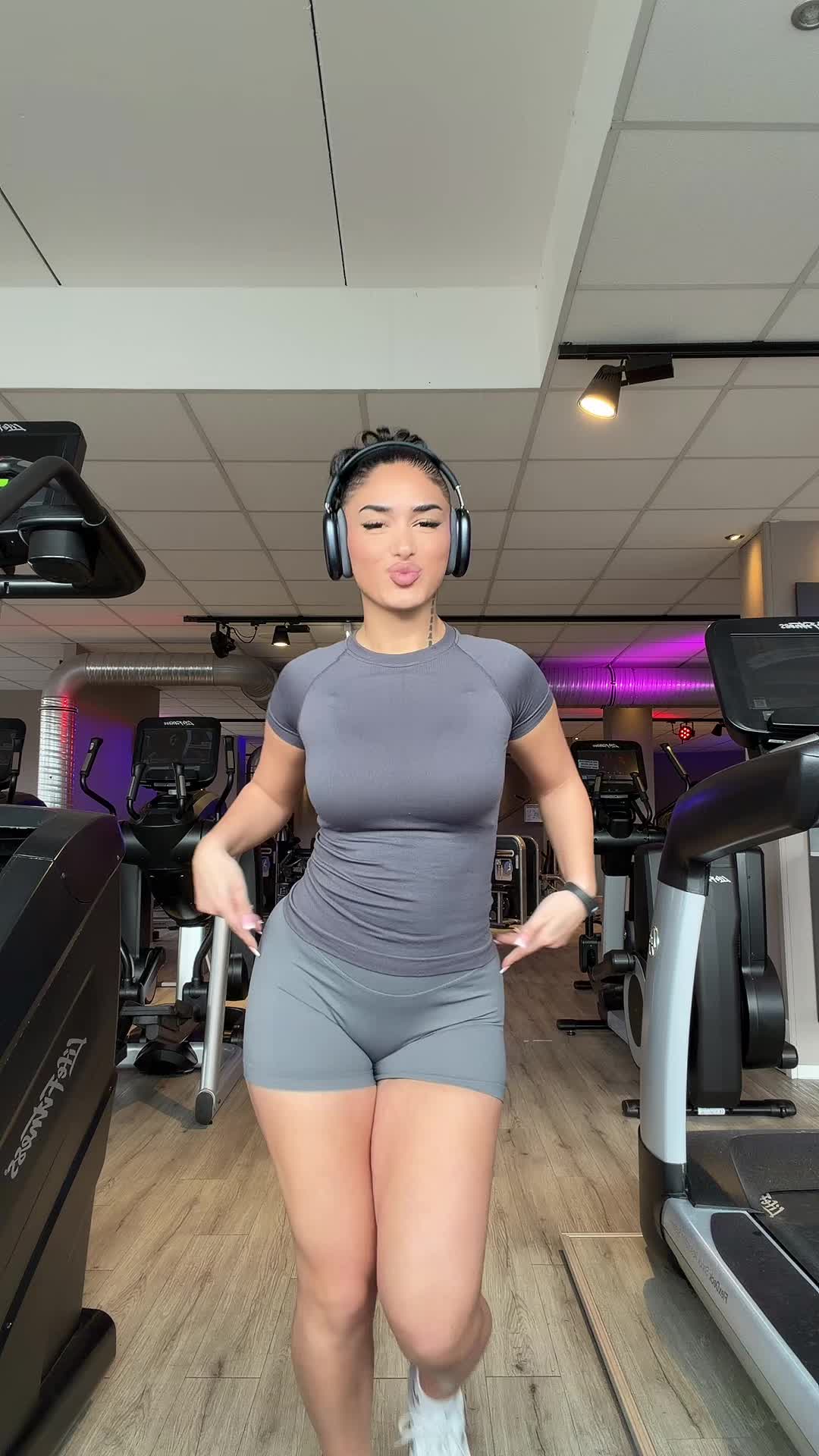 Video 1695216 from Vinoschh