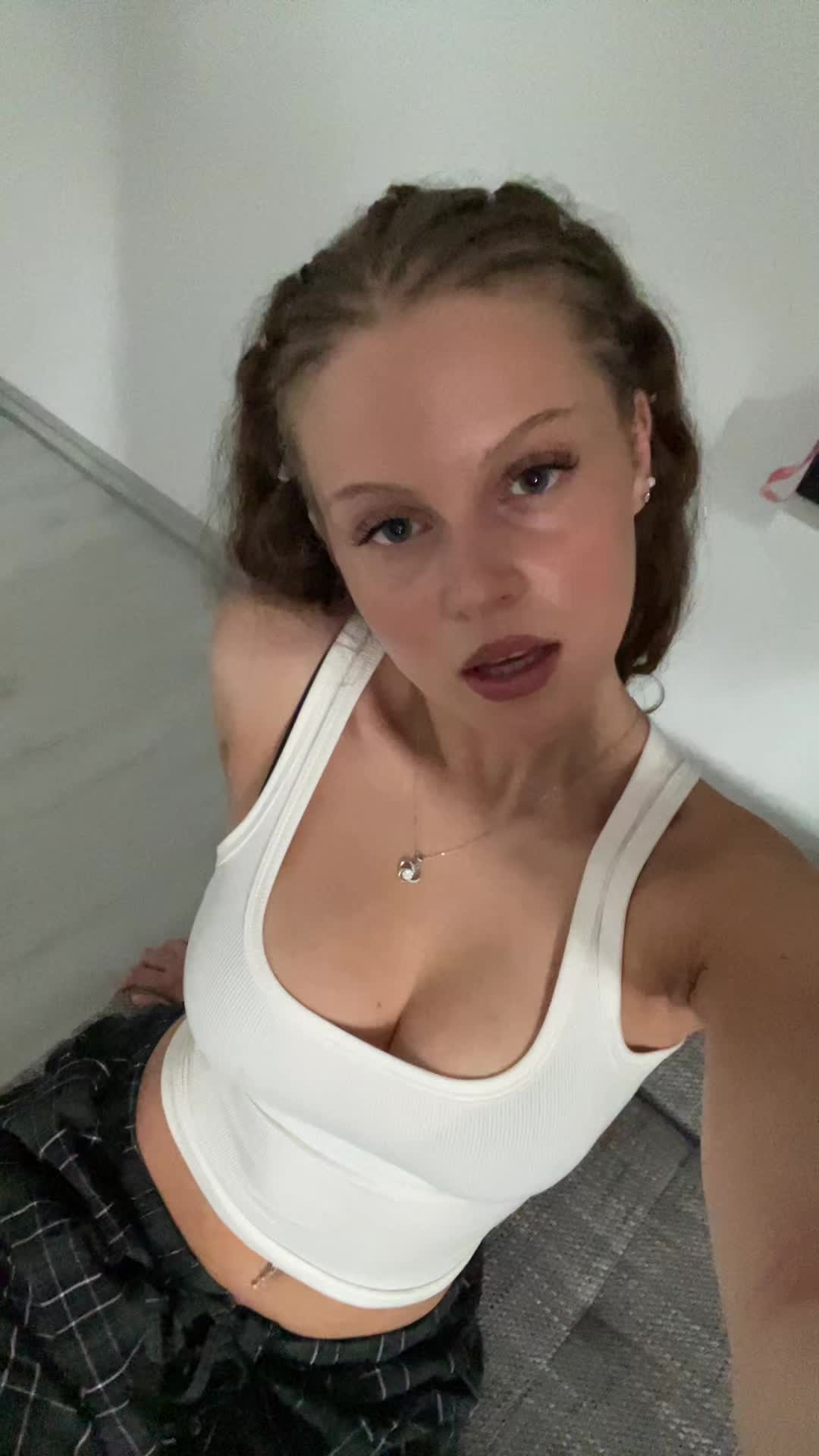 Video 1696267 from mayaa.zr