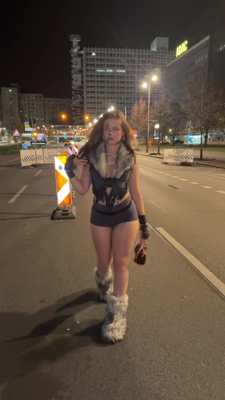 Video 1696294 from mayaa.zr